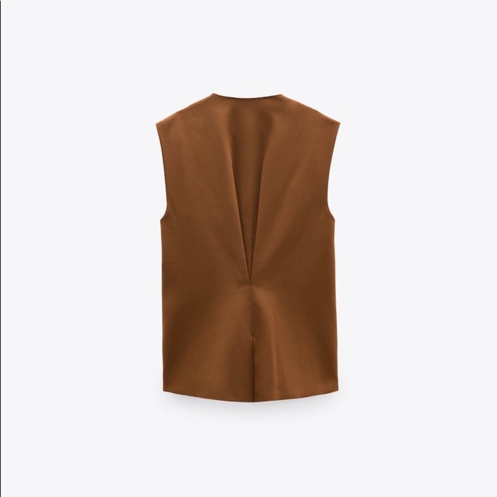 Zara Pleated Vest - Picture 4 of 7